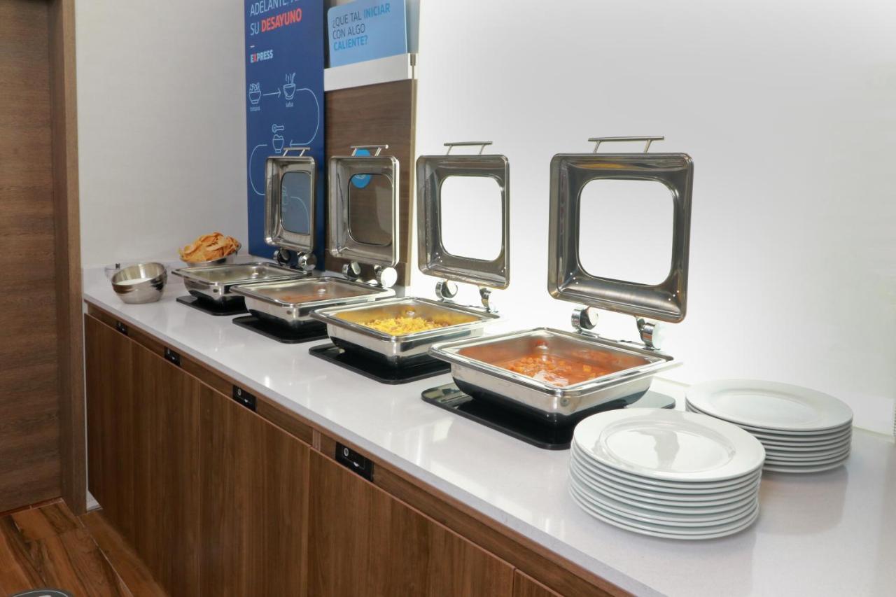 Holiday Inn Express - Monterrey - Fundidora By Ihg Exterior photo